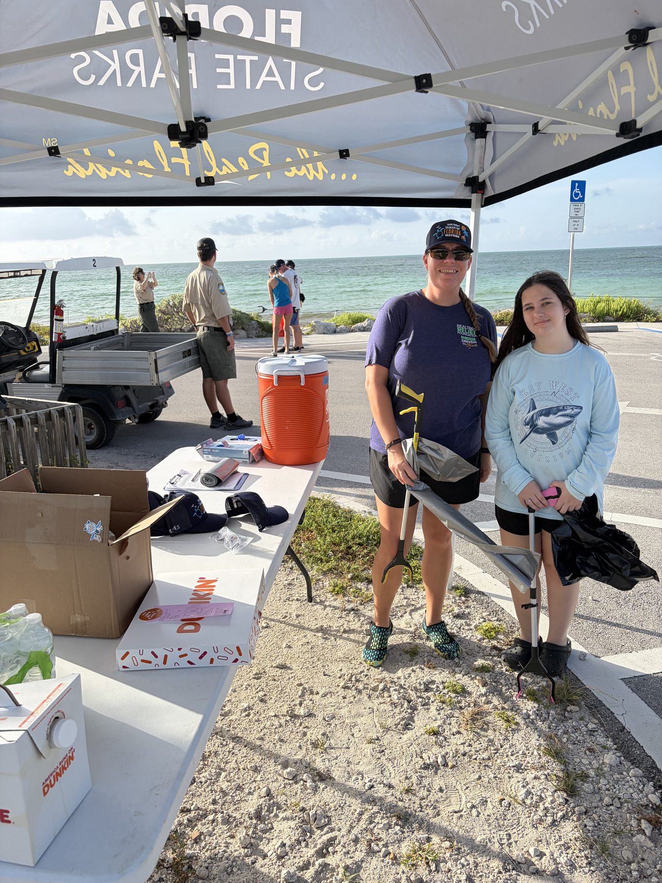 Beach Cleanup — photo 4